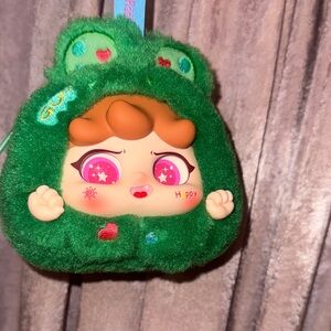 Migo let’s travel together zipper pendant